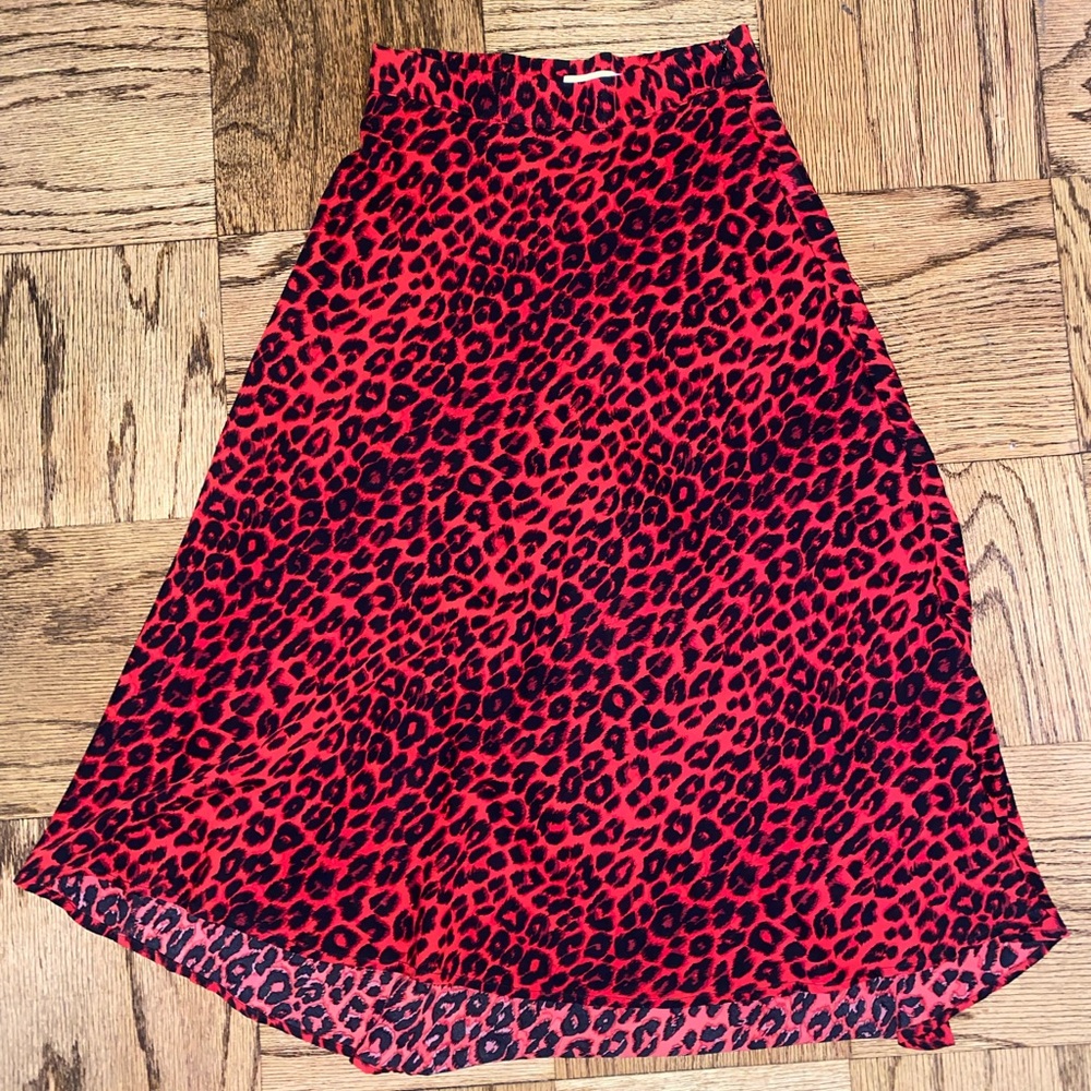 Adorable red cheetah print midi skirt